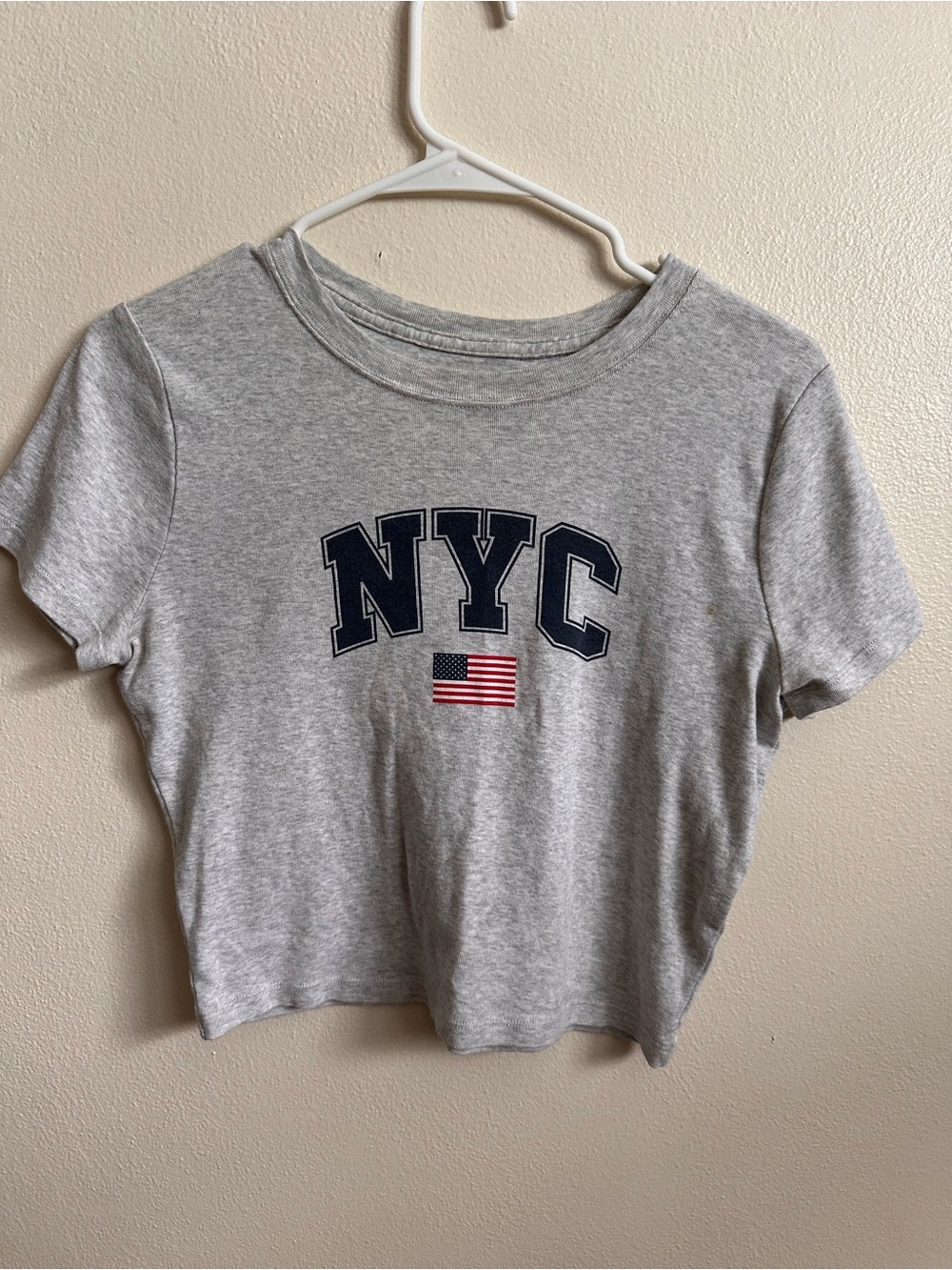 Hollister Gray Crop Tee with Navy NYC and Flag